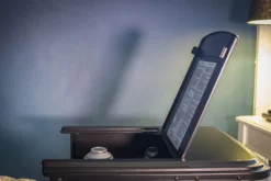 Manhattan 3.4kw Portable Gas Heater -Vago Camping Shop manhattan lifestyle lid open img 3071bb